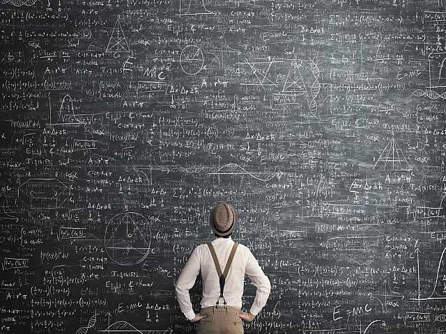 IN PRESENZA E VIA WEB
Problem Solving e decisioni: decidere meglio e più velocemente, il metodo CIA e altre strategie