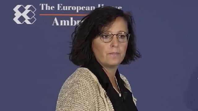 Human-AI collective intelligence in Supply Chains